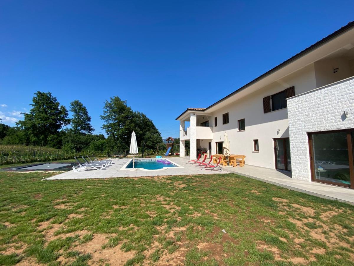 Villa Fluggi Near Labin Santalezi Exterior foto